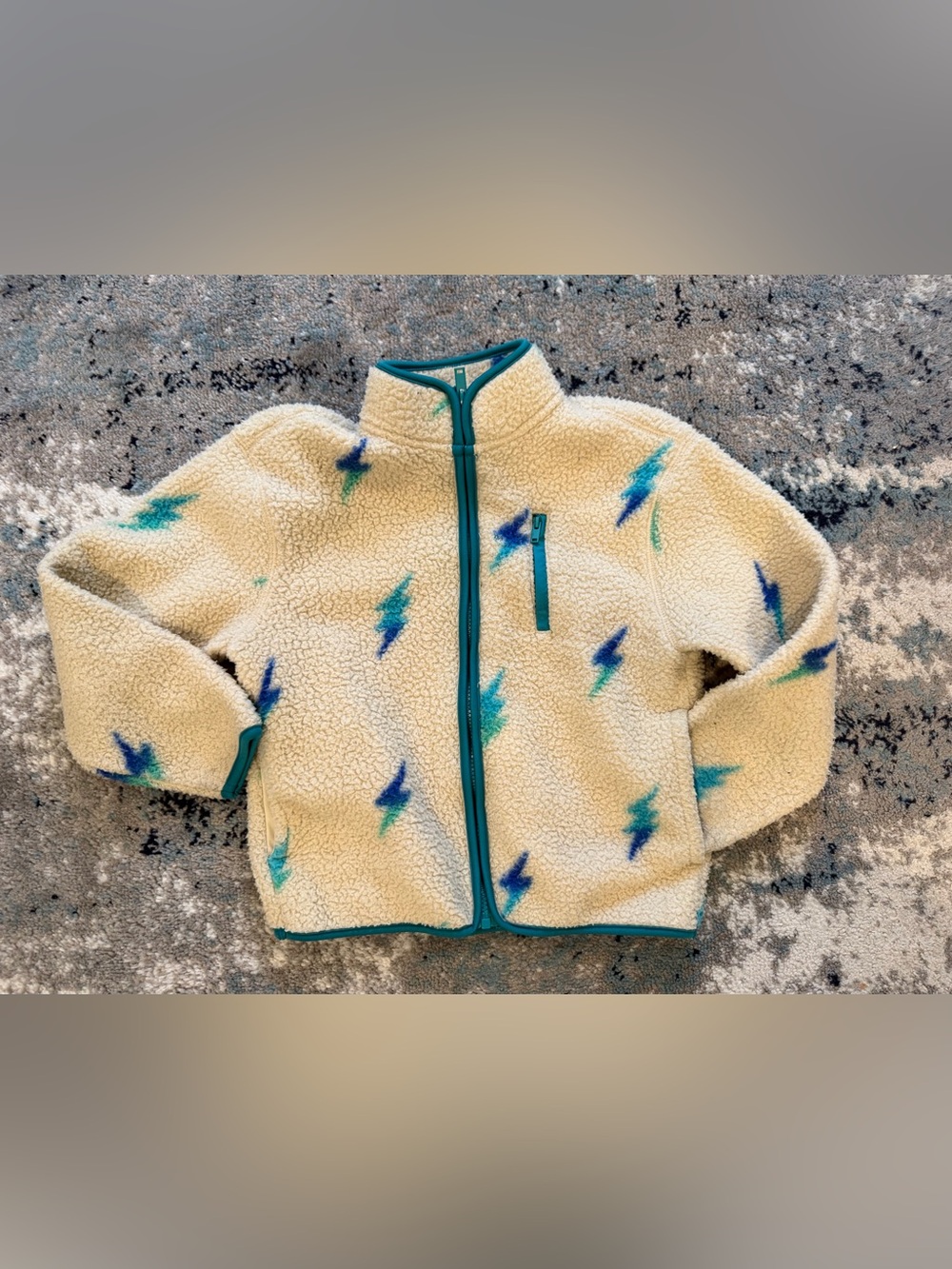 Kids Old Navy Cream Sherpa Jacket with Blue Lightning Bolts - M(8)